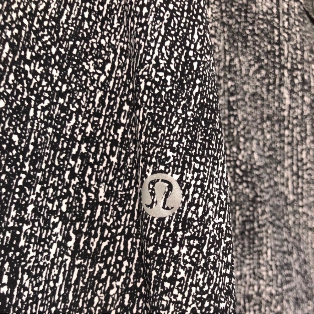 Lululemon Lost In Space Skirt Size 6 - Picture 5 of 7